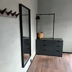 Modern With Jacuzzi Near Alpine * טריסיל